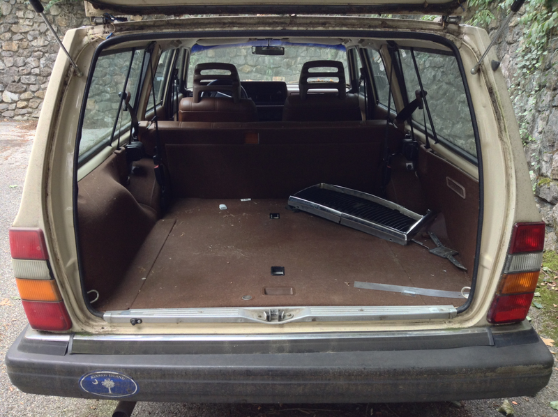 Illustration for article titled The Beige Bottle Rocket: 28 Years of a Volvo 240